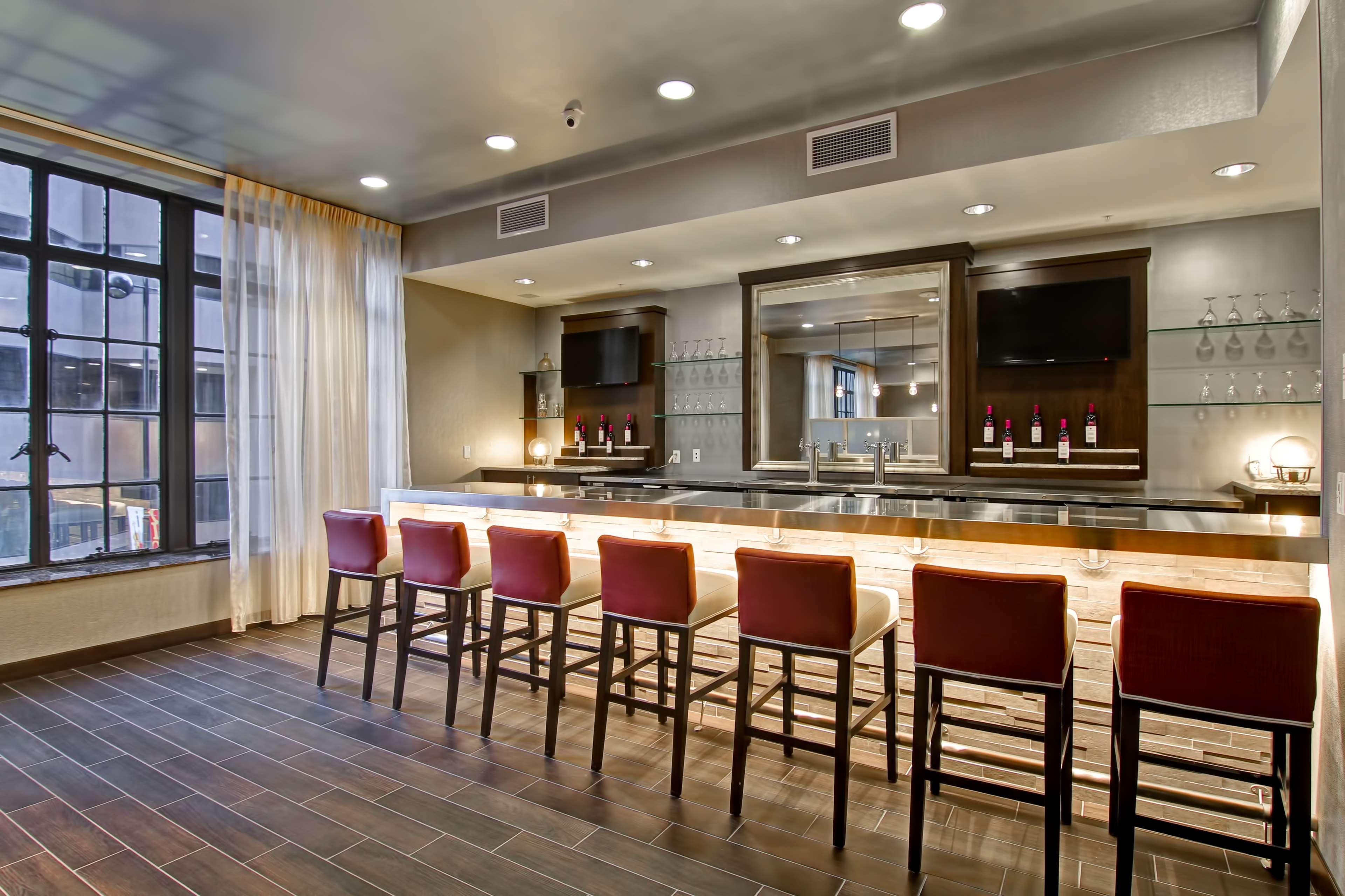 Hampton Inn And Suites Cincinnati - Downtown Eksteriør billede